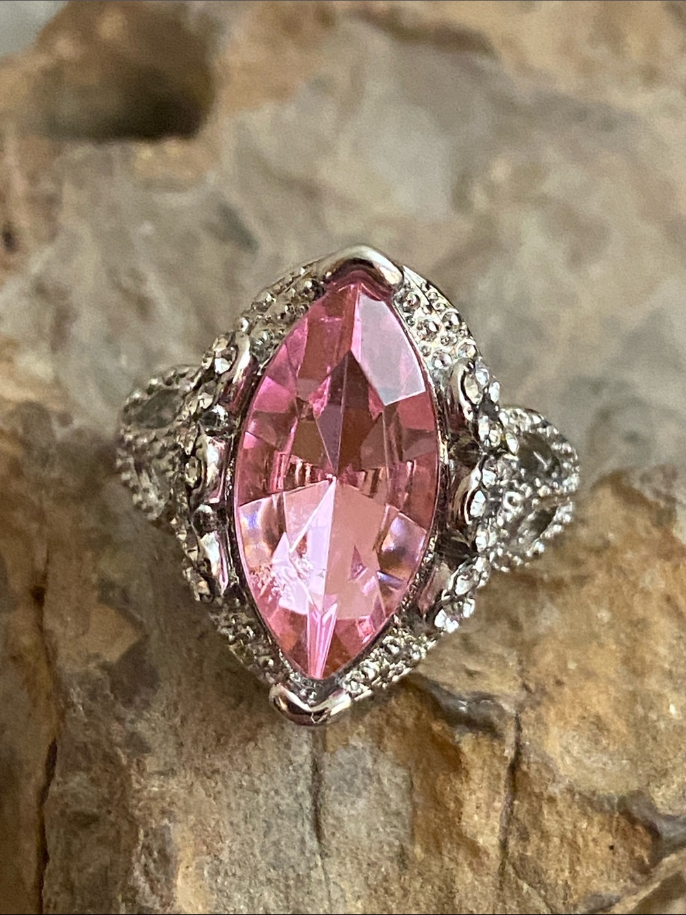NEW Silver Tone Zinc Alloy Faceted Acrylic Pink Cabochon Ring